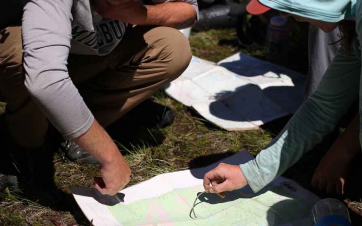 teens learn backpacking skills in oregon